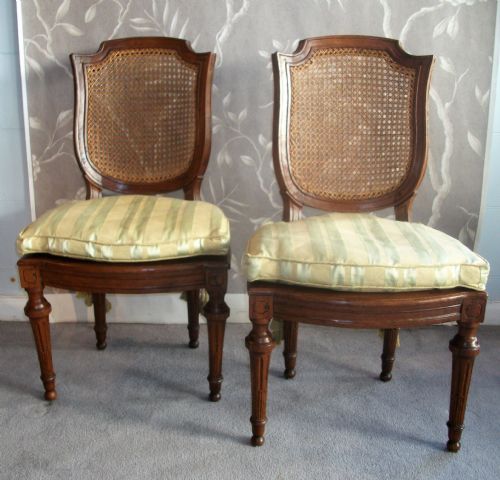 PAIR OF ITALIAN NEOCLASSICAL WALNUT CHAIRS - ADDITIONAL PHOTO 1