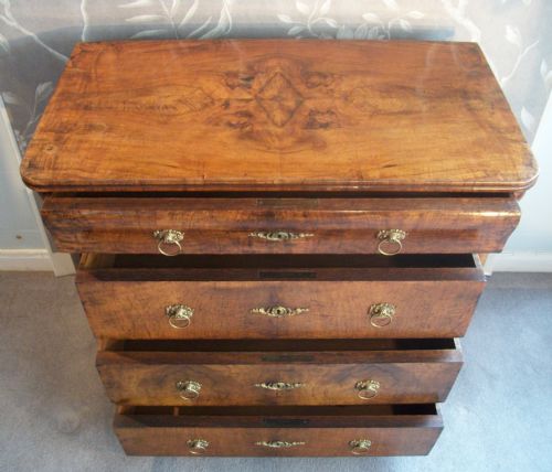 ANTIQUE SMALL WALNUT CHEST OF DRAWERS - ADDITIONAL PHOTO 2