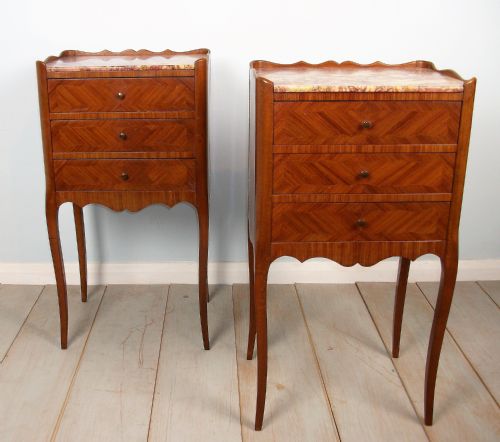 PAIR OF FRENCH LOUIS XV STYLE MARQUETRY BEDSIDE CABINETS - ADDITIONAL PHOTO 1