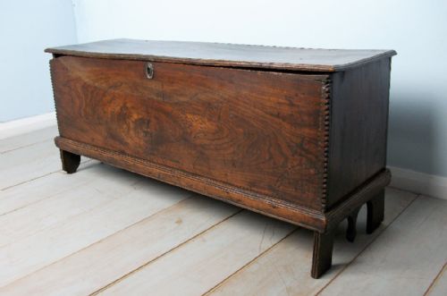 a c17th elm six plank coffer - CATEGORY: ANTIQUE CHESTS - DATED 17TH CENTURY