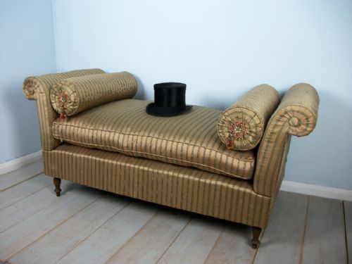 a very decorative window seat settee - CATEGORY: ANTIQUE SOFAS - DATED 1920