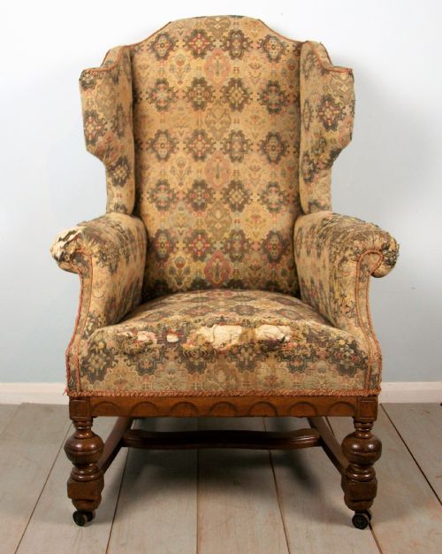 A WILLIAM AND MARY REVIVAL WING BACK ARMCHAIR - ADDITIONAL PHOTO 7