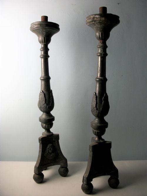 A PAIR OF PEWTER TALL CANDLESTICKS - ADDITIONAL PHOTO 7