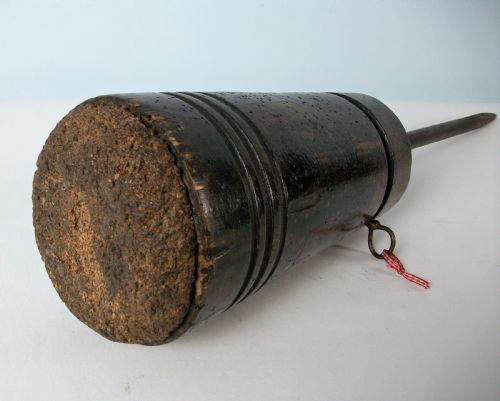 RARE ANTIQUE FALCONRY PERCH - ADDITIONAL PHOTO 2