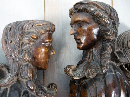 A PAIR OF ARCHITECTURAL CARVINGS OF EXCEPTIONAL QUALITY - ADDITIONAL PHOTO 1