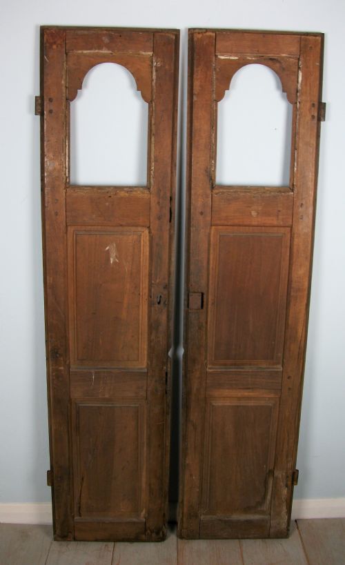 PAIR OF 18TH CENTURY ITALIAN PANELLED DOORS - ADDITIONAL PHOTO 1