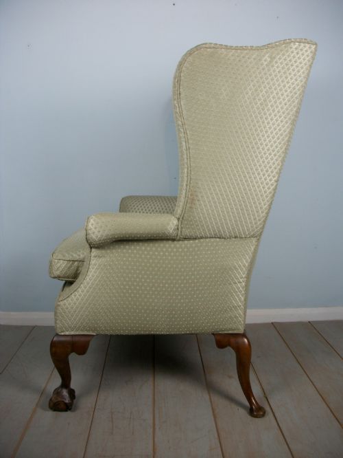 A FINE QUALITY EDWARDIAN WING BACK ARMCHAIR OF GEORGIAN DESIGN - ADDITIONAL PHOTO 1