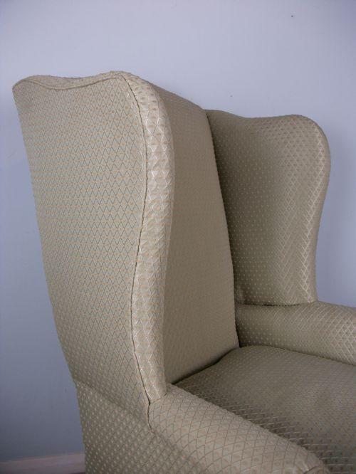A FINE QUALITY EDWARDIAN WING BACK ARMCHAIR OF GEORGIAN DESIGN - ADDITIONAL PHOTO 4