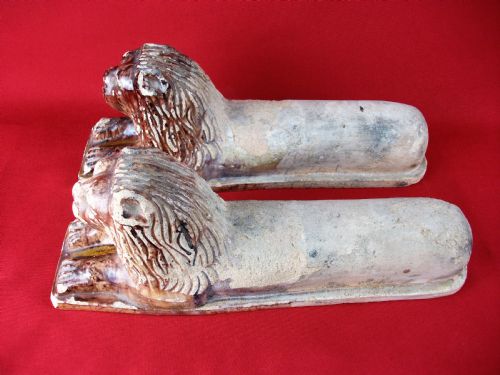 PAIR OF ANTIQUE ITALIAN TERRACOTTA LION FIREDOGS - ADDITIONAL PHOTO 8