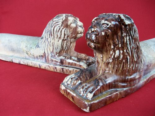 PAIR OF ANTIQUE ITALIAN TERRACOTTA LION FIREDOGS - ADDITIONAL PHOTO 10