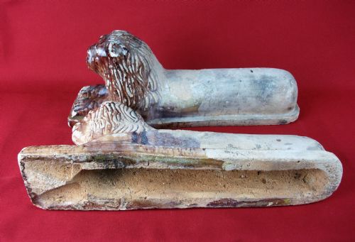PAIR OF ANTIQUE ITALIAN TERRACOTTA LION FIREDOGS - ADDITIONAL PHOTO 11