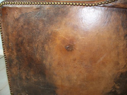A LEATHER 1930'S DECO CLUB CHAIR - ADDITIONAL PHOTO 5