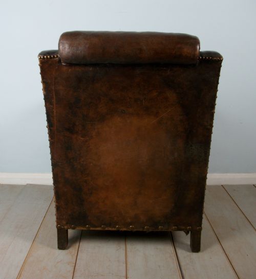 A LEATHER 1930'S DECO CLUB CHAIR - ADDITIONAL PHOTO 6