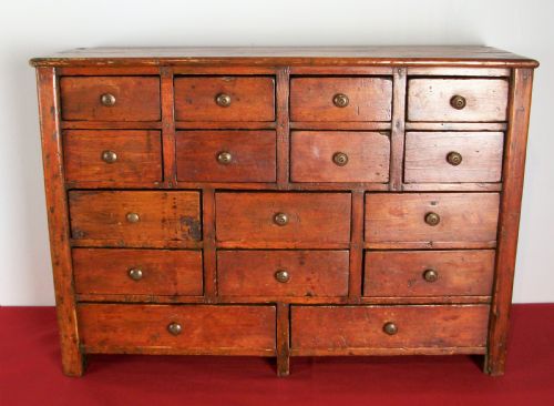A COLLECTOR'S CABINET OF 16 DRAWERS DATED 1910 - ADDITIONAL PHOTO 3