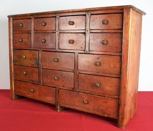 A COLLECTOR'S CABINET OF 16 DRAWERS DATED 1910 - ADDITIONAL PHOTO 4