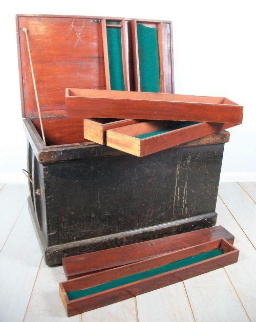 steamer trunk with fitted interior - CATEGORY: ANTIQUE CHESTS - DATED 1910