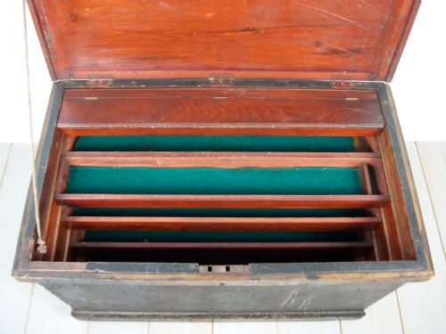STEAMER TRUNK WITH FITTED INTERIOR - ADDITIONAL PHOTO 5