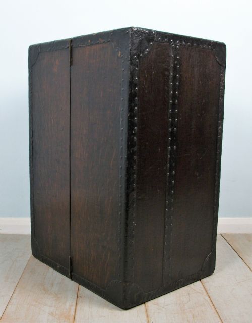 A 19TH CENTURY CAMPAIGN BOOKCASE - ADDITIONAL PHOTO 5