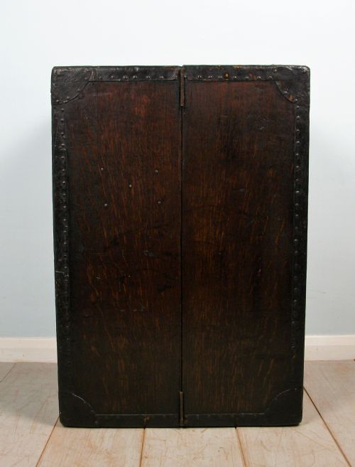 A 19TH CENTURY CAMPAIGN BOOKCASE - ADDITIONAL PHOTO 6