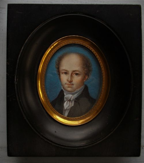 PORTRAIT MINIATURE OF A YOUNG MAN - ADDITIONAL PHOTO 1