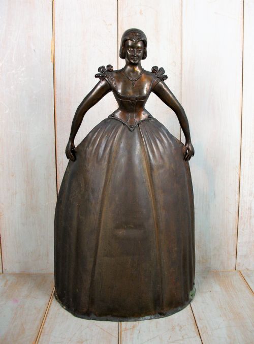 copper and brass fire screen in the form of a lady - CATEGORY: ANTIQUE FIREPLACES - DATED 1910