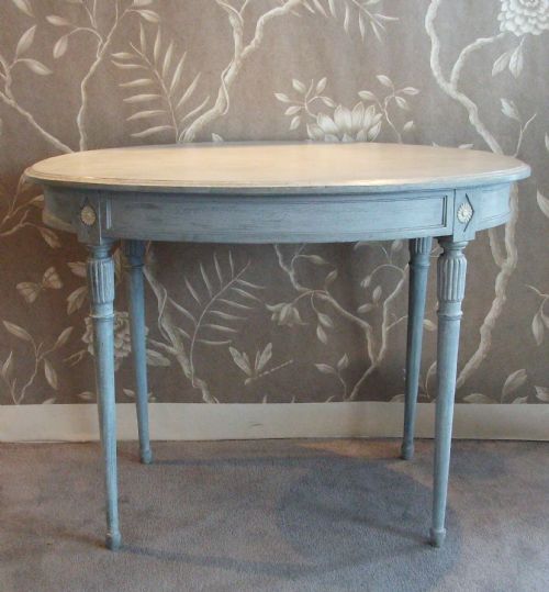FRENCH OVAL PAINTED OCCASIONAL TABLE - ADDITIONAL PHOTO 4