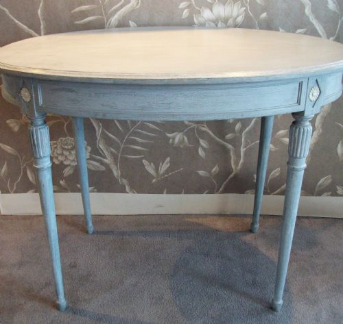 FRENCH OVAL PAINTED OCCASIONAL TABLE - ADDITIONAL PHOTO 1