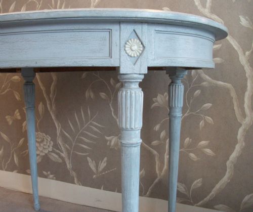 FRENCH OVAL PAINTED OCCASIONAL TABLE - ADDITIONAL PHOTO 5