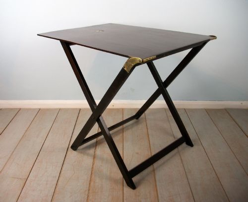 A LATE GEORGIAN MAHOGANY FOLDING CAMPAIGN TABLE - ADDITIONAL PHOTO 6
