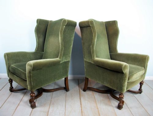 A PAIR OF WILLIAM AND MARY WING ARMCHAIRS - ADDITIONAL PHOTO 1