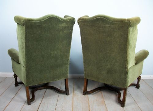 A PAIR OF WILLIAM AND MARY WING ARMCHAIRS - ADDITIONAL PHOTO 2