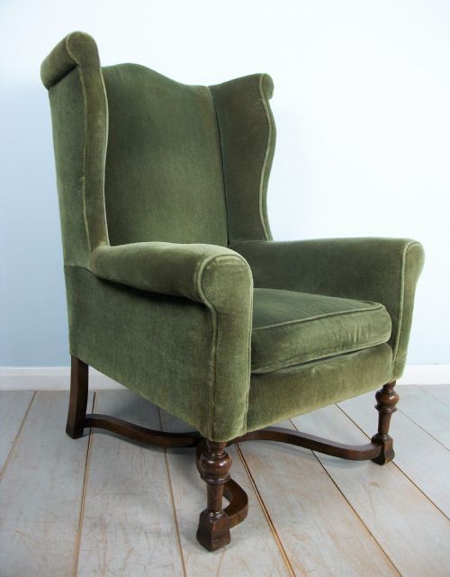 A PAIR OF WILLIAM AND MARY WING ARMCHAIRS - ADDITIONAL PHOTO 6