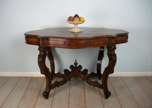 A VERY FINE 19TH CENTURY ITALIAN WALNUT OCCASIONAL CENTRE TABLE - ADDITIONAL PHOTO 5