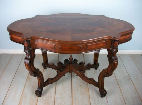 A VERY FINE 19TH CENTURY ITALIAN WALNUT OCCASIONAL CENTRE TABLE - ADDITIONAL PHOTO 1