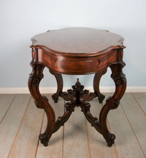 A VERY FINE 19TH CENTURY ITALIAN WALNUT OCCASIONAL CENTRE TABLE - ADDITIONAL PHOTO 2