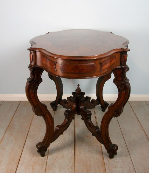 A VERY FINE 19TH CENTURY ITALIAN WALNUT OCCASIONAL CENTRE TABLE - ADDITIONAL PHOTO 4
