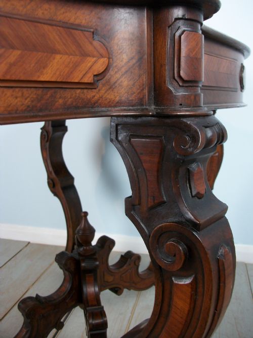 A VERY FINE 19TH CENTURY ITALIAN WALNUT OCCASIONAL CENTRE TABLE - ADDITIONAL PHOTO 9