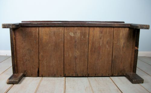 EARLY 18TH CENTURY OAK PANELLED COFFER - ADDITIONAL PHOTO 3