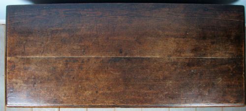 EARLY 18TH CENTURY OAK PANELLED COFFER - ADDITIONAL PHOTO 4