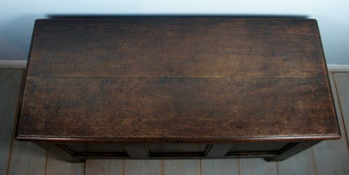 EARLY 18TH CENTURY OAK PANELLED COFFER - ADDITIONAL PHOTO 5