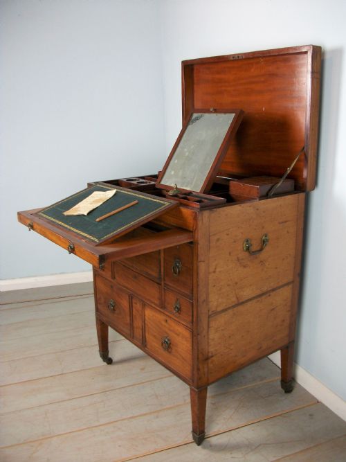 a georgian mahogany campaign military gentleman's chest chest of drawers - CATEGORY: ANTIQUE FURNITURE - DATED 1800