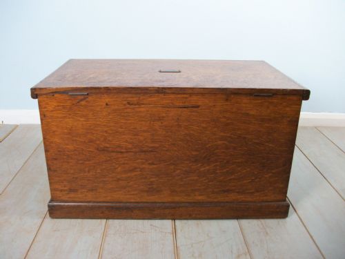 ANTIQUE OAK TRAVELLING TRUNK CHEST BOX - ADDITIONAL PHOTO 3