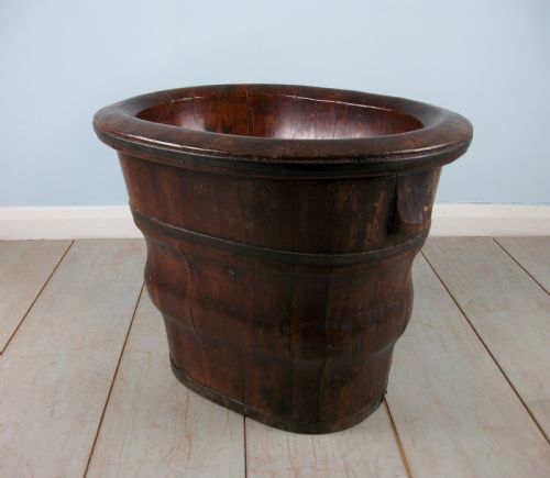 antique chinese wooden baby's bath - CATEGORY: ANTIQUE MISCELLANEOUS - DATED 1900