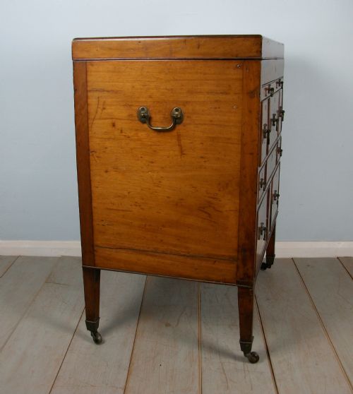 A GEORGIAN MAHOGANY CAMPAIGN MILITARY GENTLEMAN'S CHEST CHEST OF DRAWERS - ADDITIONAL PHOTO 2