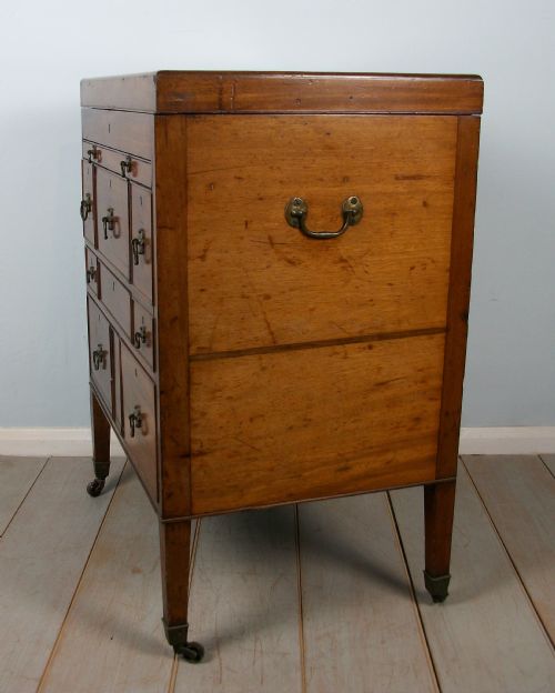 A GEORGIAN MAHOGANY CAMPAIGN MILITARY GENTLEMAN'S CHEST CHEST OF DRAWERS - ADDITIONAL PHOTO 3