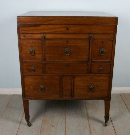 A GEORGIAN MAHOGANY CAMPAIGN MILITARY GENTLEMAN'S CHEST CHEST OF DRAWERS - ADDITIONAL PHOTO 5