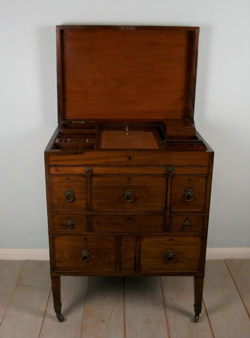 A GEORGIAN MAHOGANY CAMPAIGN MILITARY GENTLEMAN'S CHEST CHEST OF DRAWERS - ADDITIONAL PHOTO 6