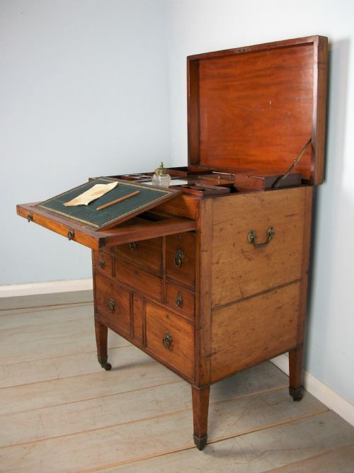 A GEORGIAN MAHOGANY CAMPAIGN MILITARY GENTLEMAN'S CHEST CHEST OF DRAWERS - ADDITIONAL PHOTO 10