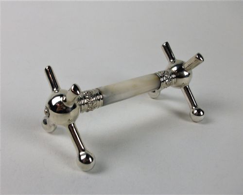SET OF FOUR BOXED SILVER PLATE MOTHER OF PEARL KNIFE RESTS C 1900 - ADDITIONAL PHOTO 1