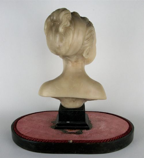 WAX SCULPTURE OF LOUISE BRONGNIART UNDER A GLASS DOME - ADDITIONAL PHOTO 3